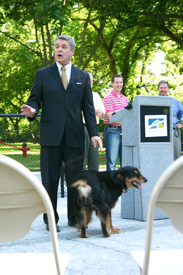 Roanoke Pooches Unleashed: Long-Awaited Dog Park Opens In City