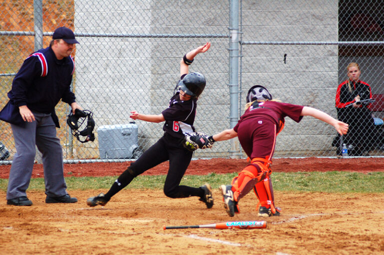 William Byrd Improves to 3-0 With  Win Over Cave Spring in Softball