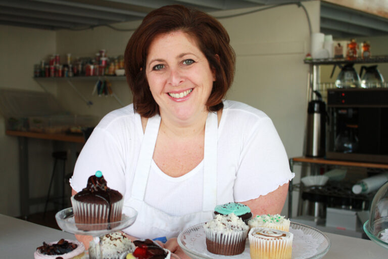 It’s the Sweet Life at Viva La Cupcake