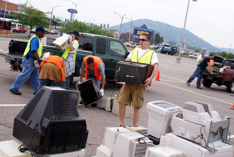 E-Waste Day Attracts Steady Stream of Recyclers