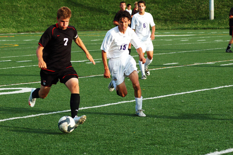 PH Defeats Heritage-Leesburg 2-1 in OT to Advance in NW Region Boys Soccer