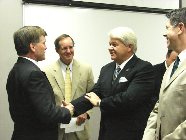 Gov. McDonnell Tours Roanoke