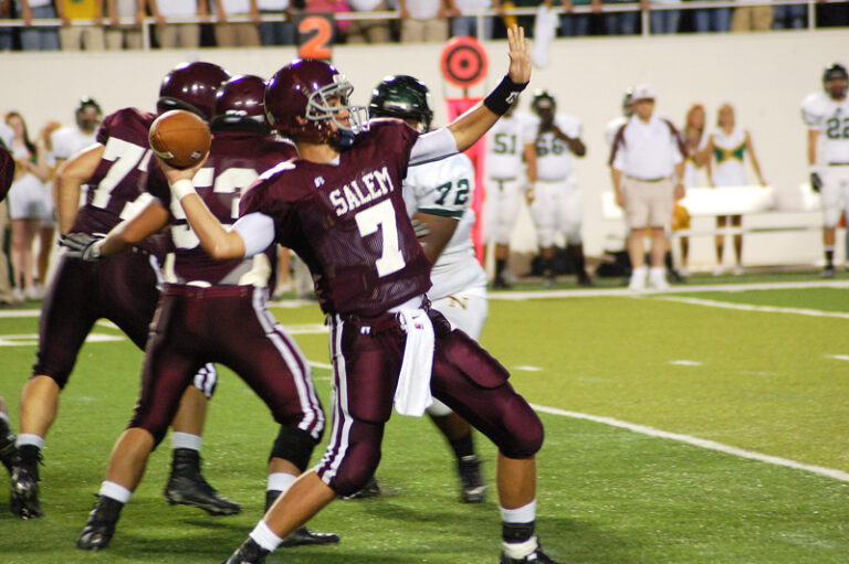 Salem Stops Northside in Battle Of Unbeatens