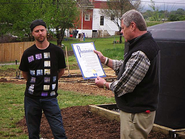 New Community Garden Debuts In Hurt Park