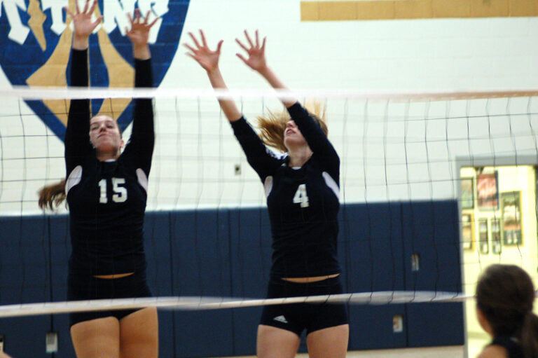 Hidden Valley Opens River Ridge Volleyball With 3-2 Win Over Blacksburg