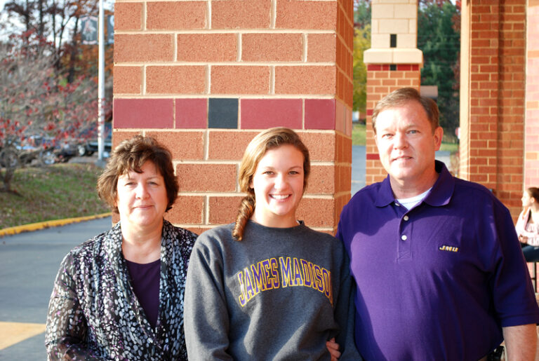 Knight’s Jackie Crawford Inks Scholarship With James Madison
