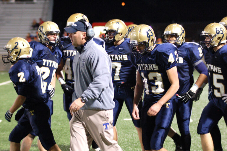 Hidden Valley Opens Region IV Division 4 Playoffs with 24-10 Win