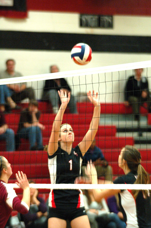 Titans Roll Into River Ridge Volleyball Championship