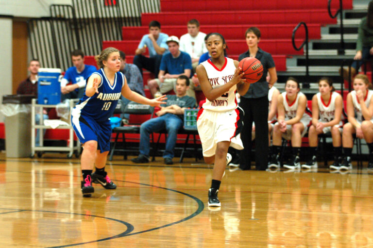 Lady Knights Fall To Auburn 43-29 In Non-District Girls Basketball