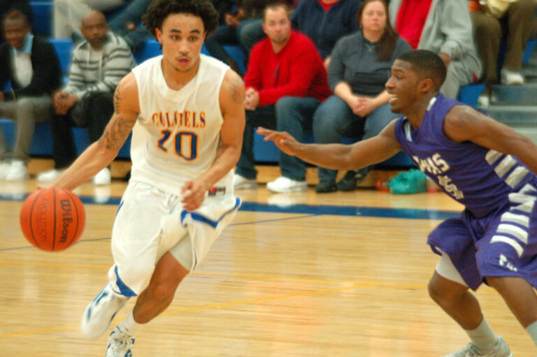 Fourth Quarter Defense Leads PH to 60-54 Win Over Fleming