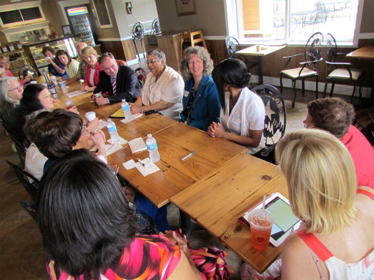 Kaine Holds Roundtable on Women’s Issues