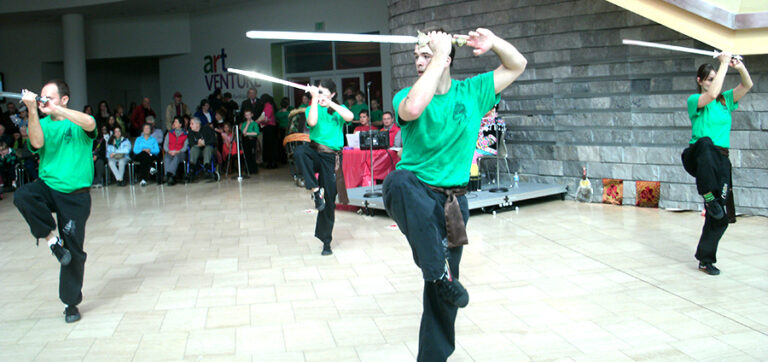 Roanoke Comes Together to Say “Gong Xi”!