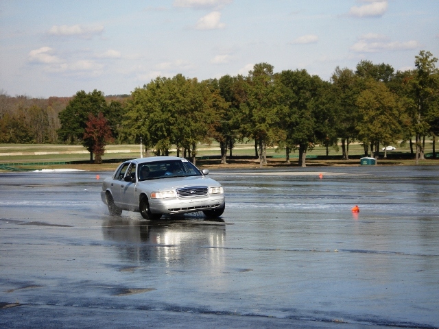 Nonprofit Driving School Offers Classes for Teenagers and Parents