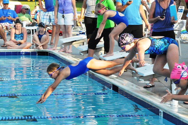 RVAA Swim Meet Season Hits Week Five at Hunting Hills