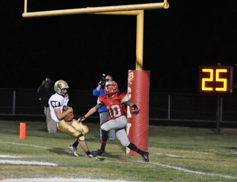 Hidden Valley Advances With 21-14 Upset of Lord Botetourt