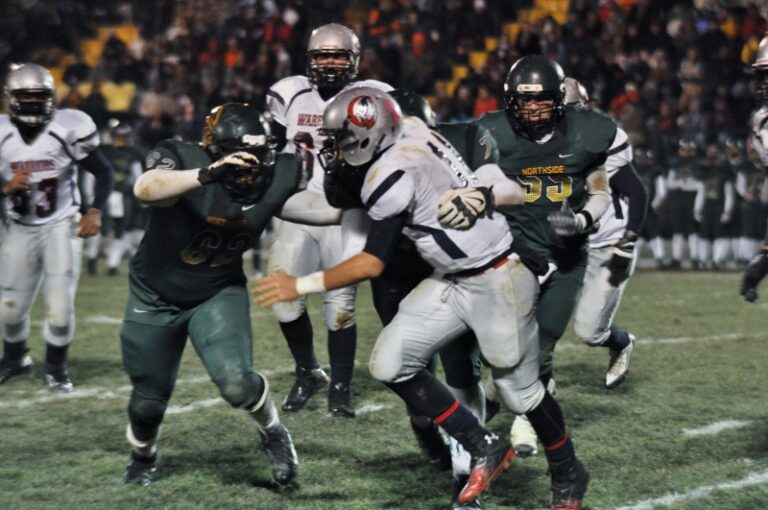 Northside Advances to State Semifinals With 19-7 Win Over Magna Vista
