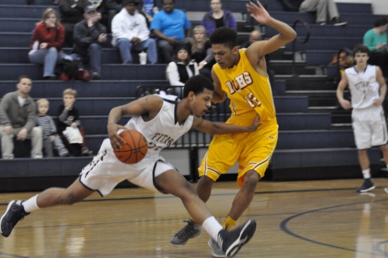 Pulaski County Tops Turnover-Plagued Hidden Valley 48-31
