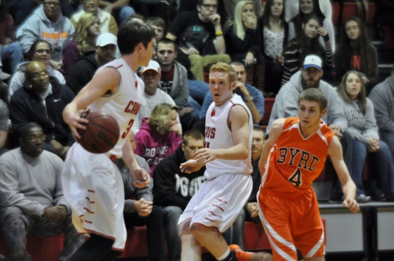 Botetourt Holds Off Terriers In 67-61 Blue Ridge Thriller