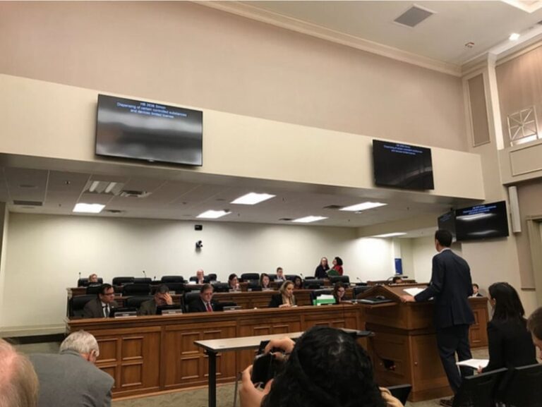 Panel OKs Qualifying Drug Offenders for Food Stamps