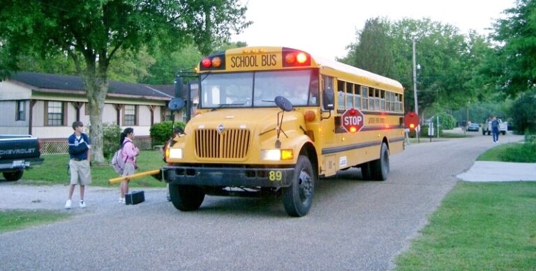 Virginians Reminded to Travel With Caution as Schools Reopen