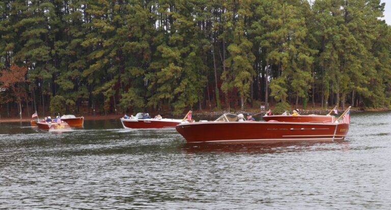 Smith Mountain Antique and Classic Boat Society Enjoys Recent Weather
