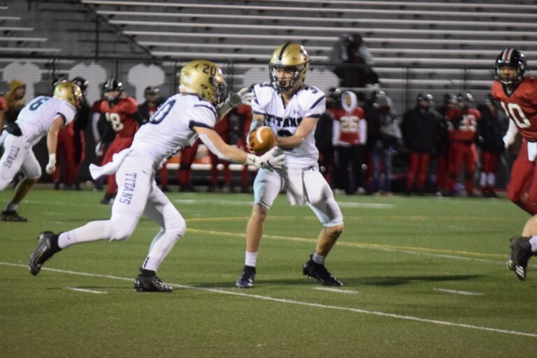 Hidden Valley Coasts To 35-0 Win Over Cave Spring In Rivalry Season Finale