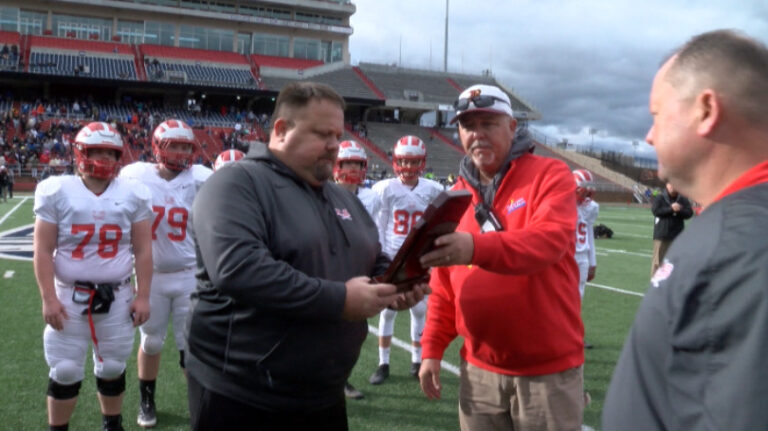 Hopewell Tops Lord Botetourt 35-7 To Win VHSL Class 3 Final