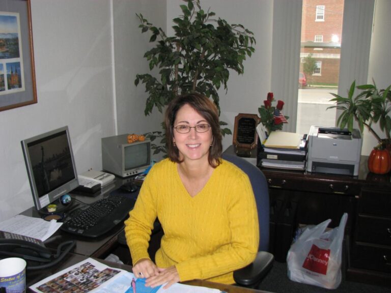 Roanoke Valley-Alleghany Regional Commission Office Manager Retires After 43 Years