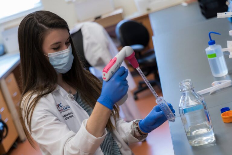 Medical Student Envisions Future In Medicine Close to Her Hispanic Roots