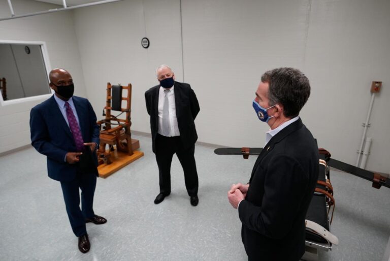 Northam Signs Law Repealing Death Penalty in Virginia