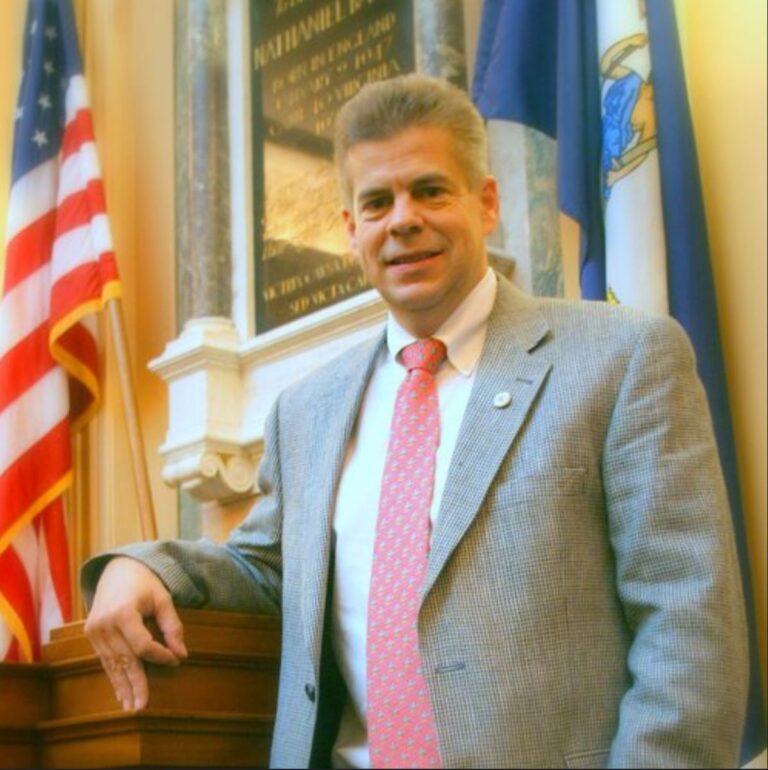 Cox Holds Early Lead – Looks to Win Republican Nomination / Executive Mansion