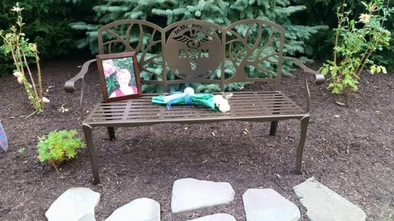 Donor Continues Sister’s Legacy of Loyal Support for Hokies at VTC School of Medicine