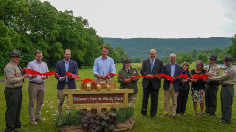 Governor Youngkin Dedicates Seven Bends State Park