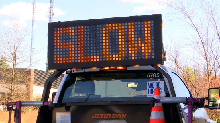 New Virginia Law Allows Roadside Workers to Use Safety Message Signs