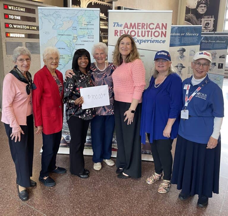 DAR Members Promote America’s 250th at Roanoke Museum Event