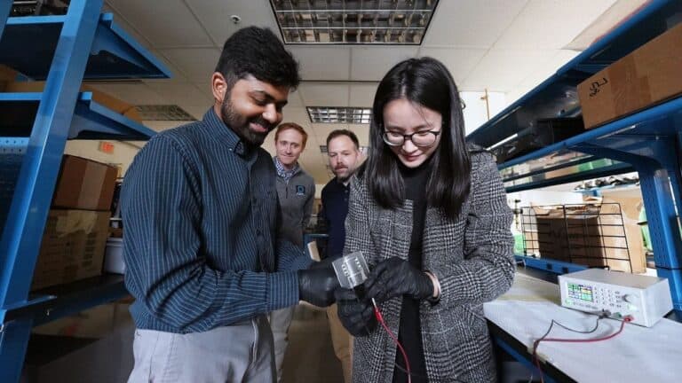 VA Tech Researchers Build Recyclable, Self-Healing Electronics